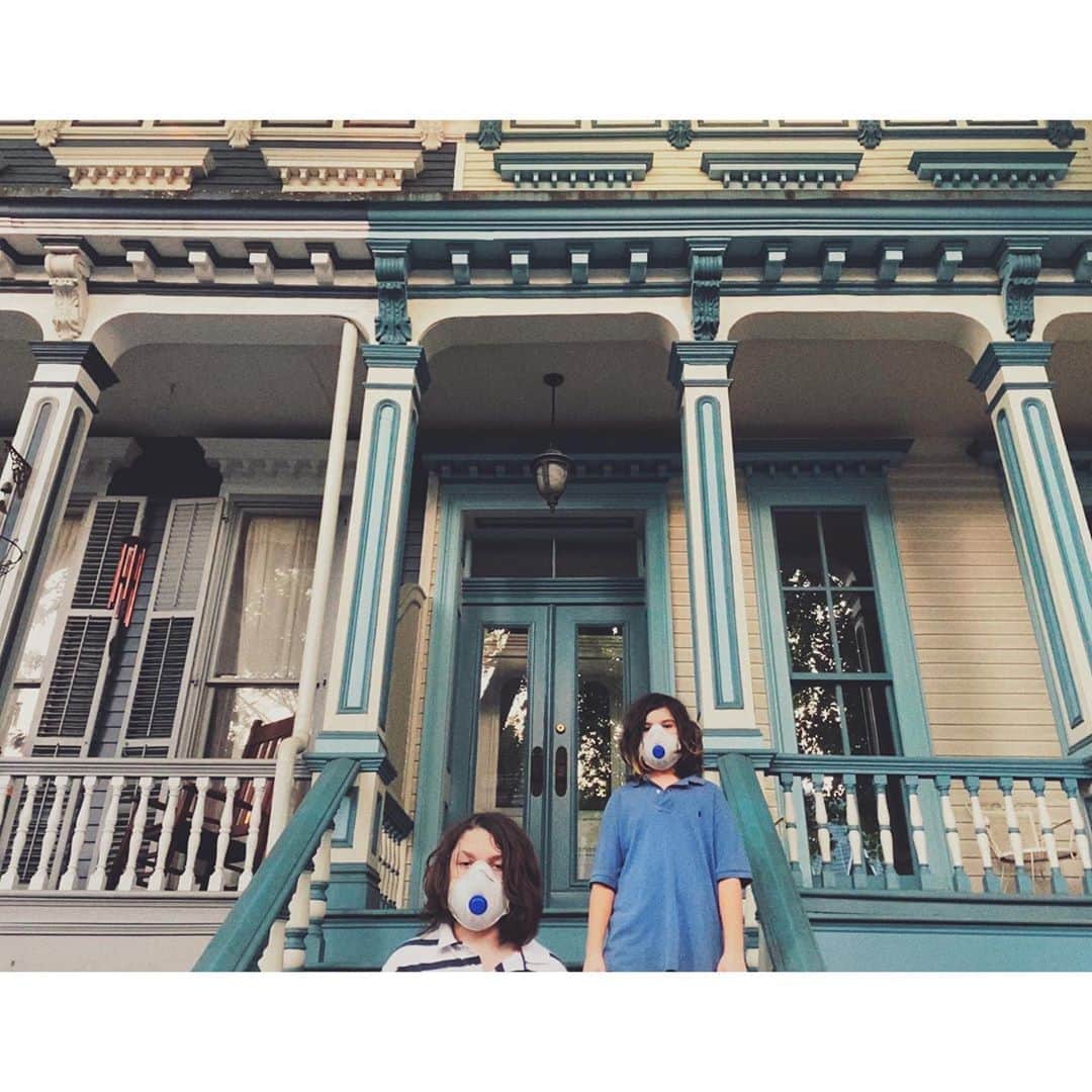 リード・モラノのインスタグラム：「moving day.」