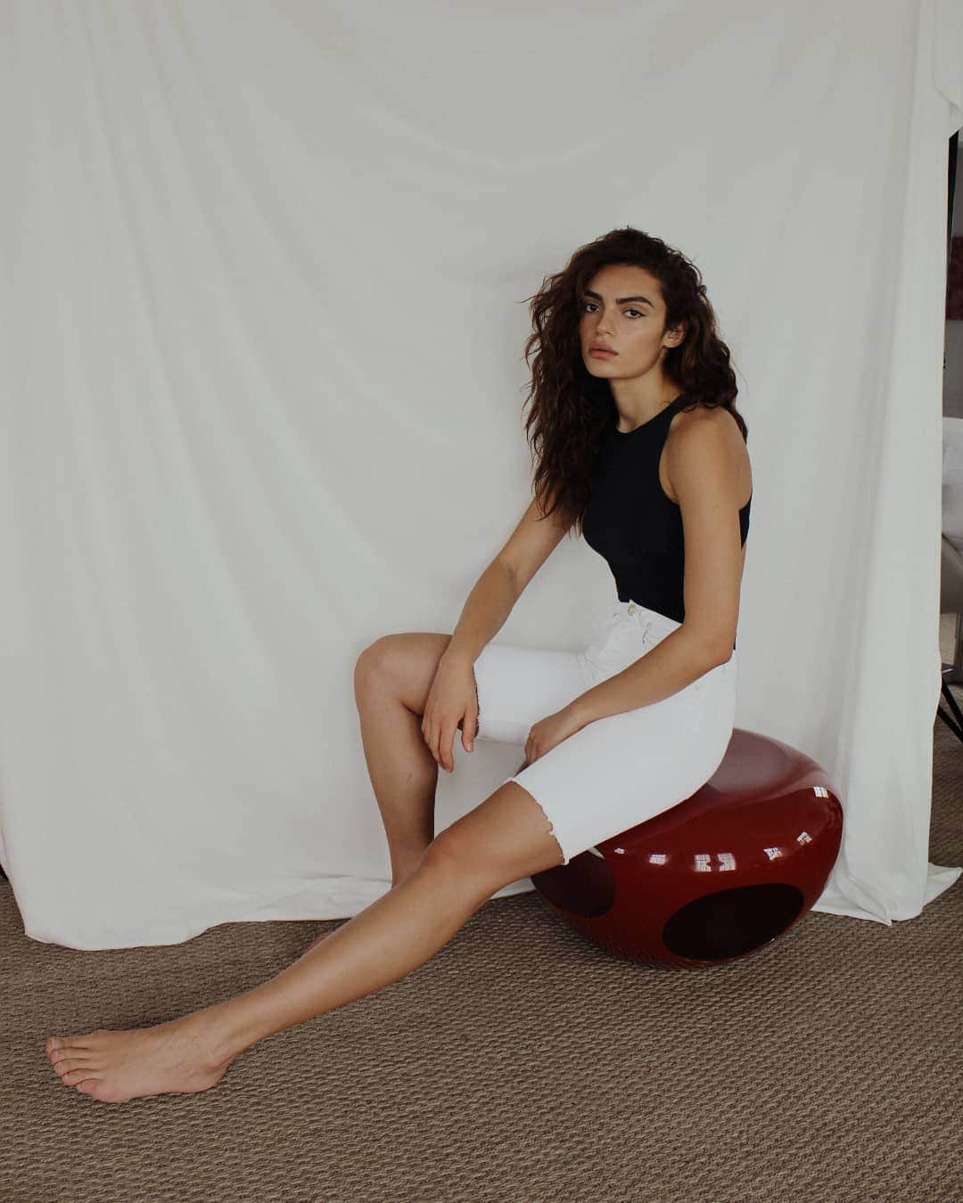 ラグ&ボーンのインスタグラム：「Our DIY High Summer campaign featuring @rubinadyan in the Maya High-Rise Walking Short and Jae Cutout Bodysuit.」