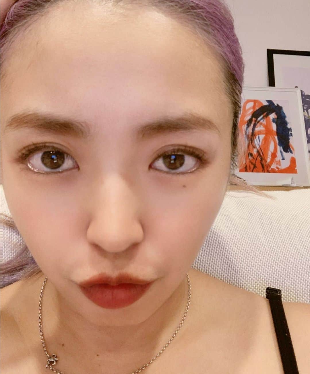 のインスタグラム：「今日はインスタライブも久々に出来て楽しかった✨ 見てくれたみんなありがとう😊 いつもみんなからリクエストが多いメイク動画とエクササイズ動画撮ってみようかな🤔 なんだか私って本当にこういうの疎くてやり始めるまで大変なのよ😂💦 けどやってみるね👍🏿✨」