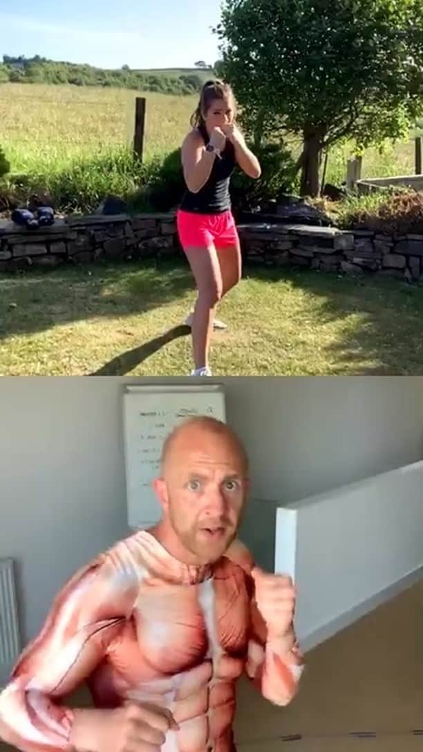 のインスタグラム：「Another awesome workout with my trainer @matt_nuttall1 👊🏼」