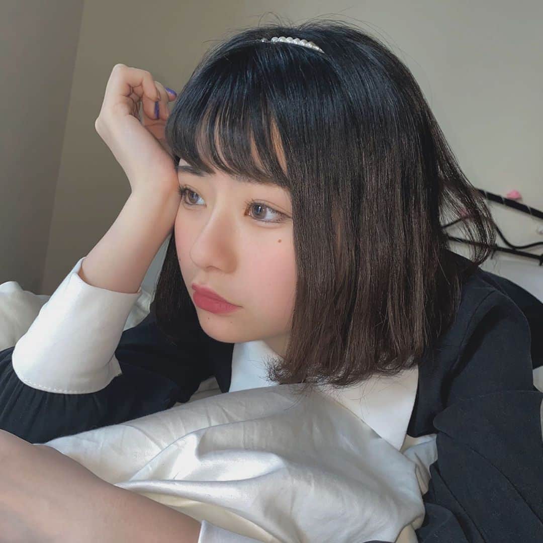 かれんのインスタグラム：「･ ･ オススメの色素薄い系カラコン紹介(*^^*) ･ 黒髪の方は4月発売Couture Light ピーチを付けてて， ピンクっぽくてフチが無いのにちゅるんと盛れます❤︎ ･ 金髪の方は5月発売Jill Sanctuary Waffle Whip パールを付けてて，青？グレー？っぽくて若干ハーフっぽく自然に盛れます‪‪☺︎ ･ ‬ #GLAMLENS #GLAM #グラムレンズ #カラコン #グラムカラコン #グラム #通販限定 @glam_karakon」