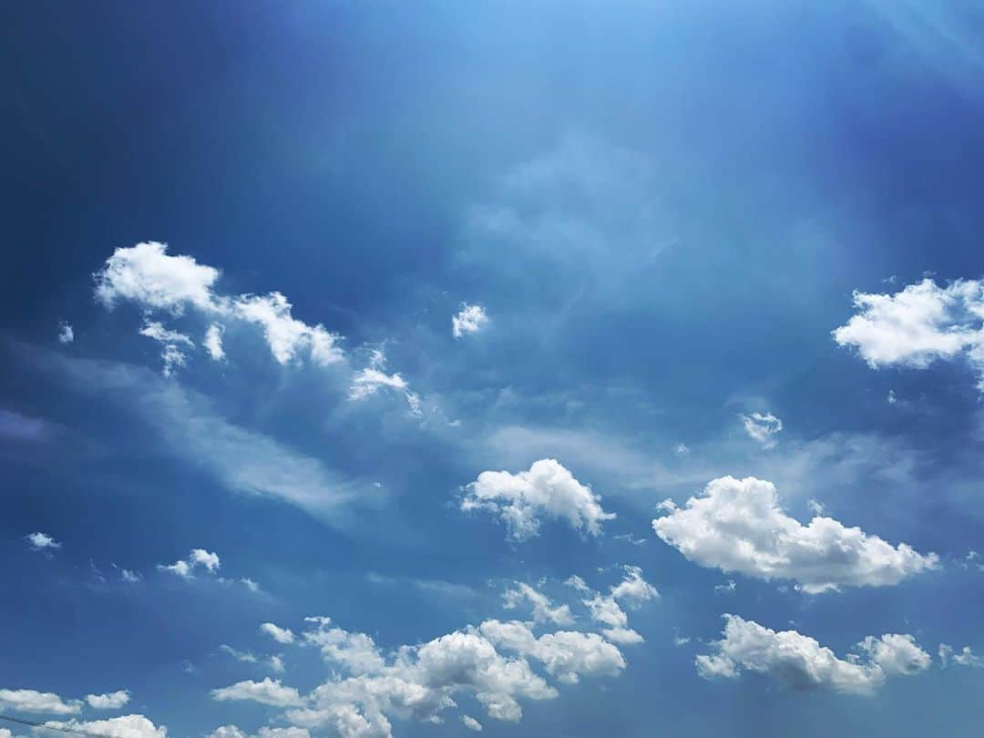 ZYUN.さんのインスタグラム写真 - (ZYUN.Instagram)「☁️いつだって空を見上げる余裕くらいは持っていたい☁️」5月28日 12時28分 - junxix._lovest