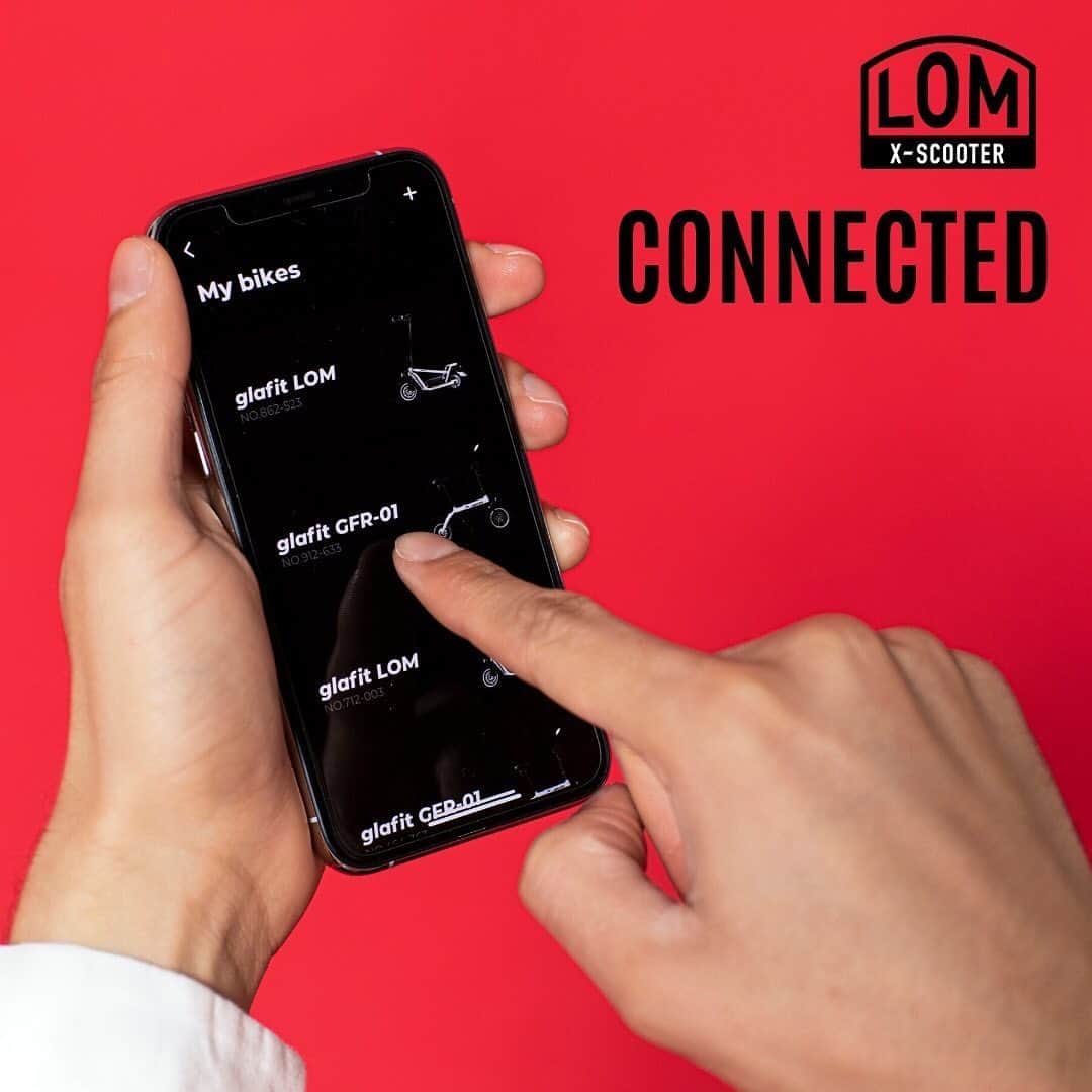 glafitのインスタグラム：「・﻿ ・﻿ LOM/X-SCOOTER　【3C】﻿ ﻿ ﻿ >>CONNECTED<<﻿ アプリを利用して電源オンオフが可能。バッテリー残量や走行距離もチェックできます。﻿ ﻿ ﻿ LOM / X-SCOOTER﻿ makuake クラウドファンディングで﻿ 5/28 発売開始。 ﻿ 詳しくはプロフィールのURLをご確認ください。﻿ ﻿ ﻿ #glafit #グラフィット #LOM #キックスクーター #makuake #クラウドファンディング﻿ #キックボード #電動キックボード #スポーツバイク  #glafitバイク#escooter﻿ #electricscooter #electricscooters #crowdfunding #crowdfundingproject #crowdfundingcampaign ﻿ #electricvehicles #kickskater ﻿ #kickscooter #scooter #ebike ﻿ #surfing #surfstyle #surfinglife #surfboard﻿  #imagesplit」