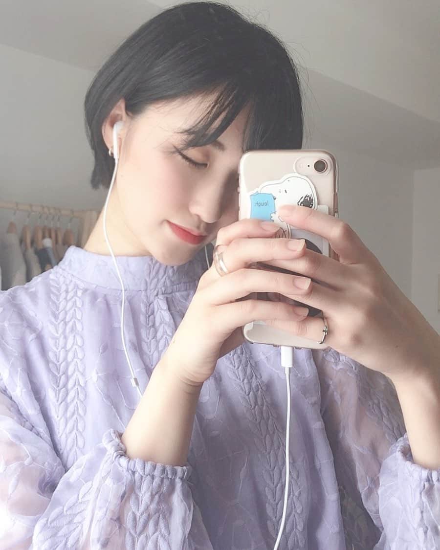 東条蒼のインスタグラム：「＊ ・ ・ 頂いたもので、溢れかえってます。 ・ ・ ほんとうに、ありがとうございます。 ・ ・ #指輪 #スヌーピー  #ステッカー ・ ・  #東条蒼 #クルーズグループ #セクシー女優 #av女優 #メガネ女子 #黒髪 #ショートヘア #あおたん　#teamメレンゲ #followｍe #following #japan #girl #photooftheday #tagsforlikes #instalike  #台湾 #香港 #粉我 #拍照 #照片 #人像攝影」