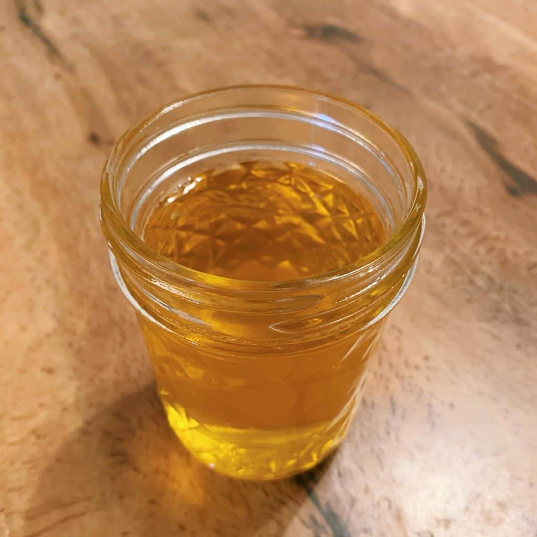 金原杏奈のインスタグラム：「Homemade Ghee 💛 @kitchenpharmacy オイルの王様、ギーは断然手作りが美味しい！」