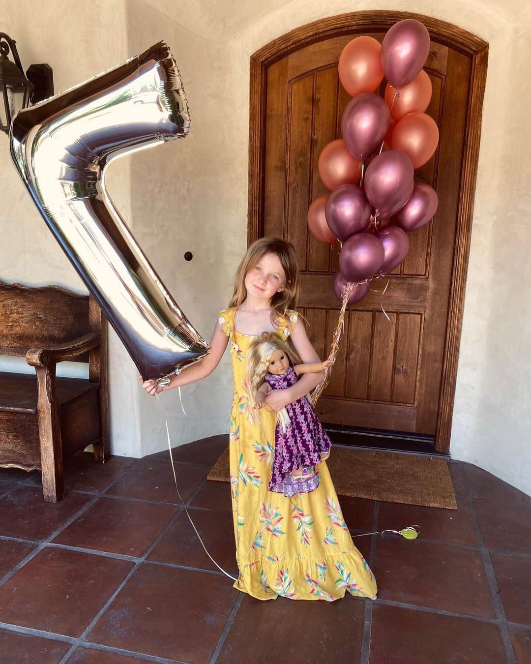 ピエール・ブーヴィエのインスタグラム：「My little baby girl Soren is 7 today! You are a kind soul with a heart of gold. Always generous and willing to help others.  Caring and considerate.  You make me proud to be your Dad. May all your dreams come true.  Happy Birthday Soren. 💛💛💛」