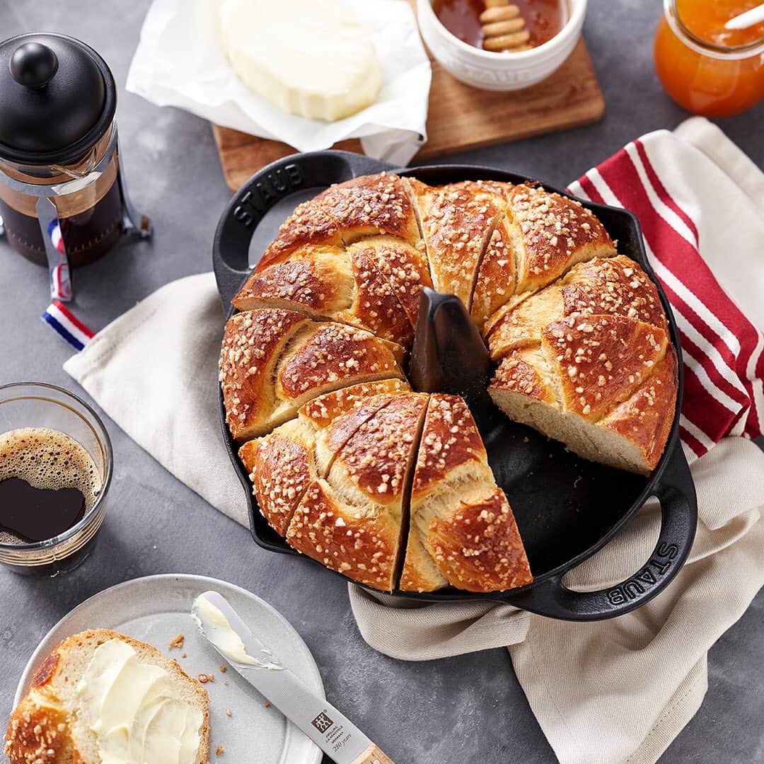 Saks Fifth Avenueのインスタグラム：「Feeling like you're ready to graduate from sourdough? Bring on the bundt with a little help from @staub_usa.」