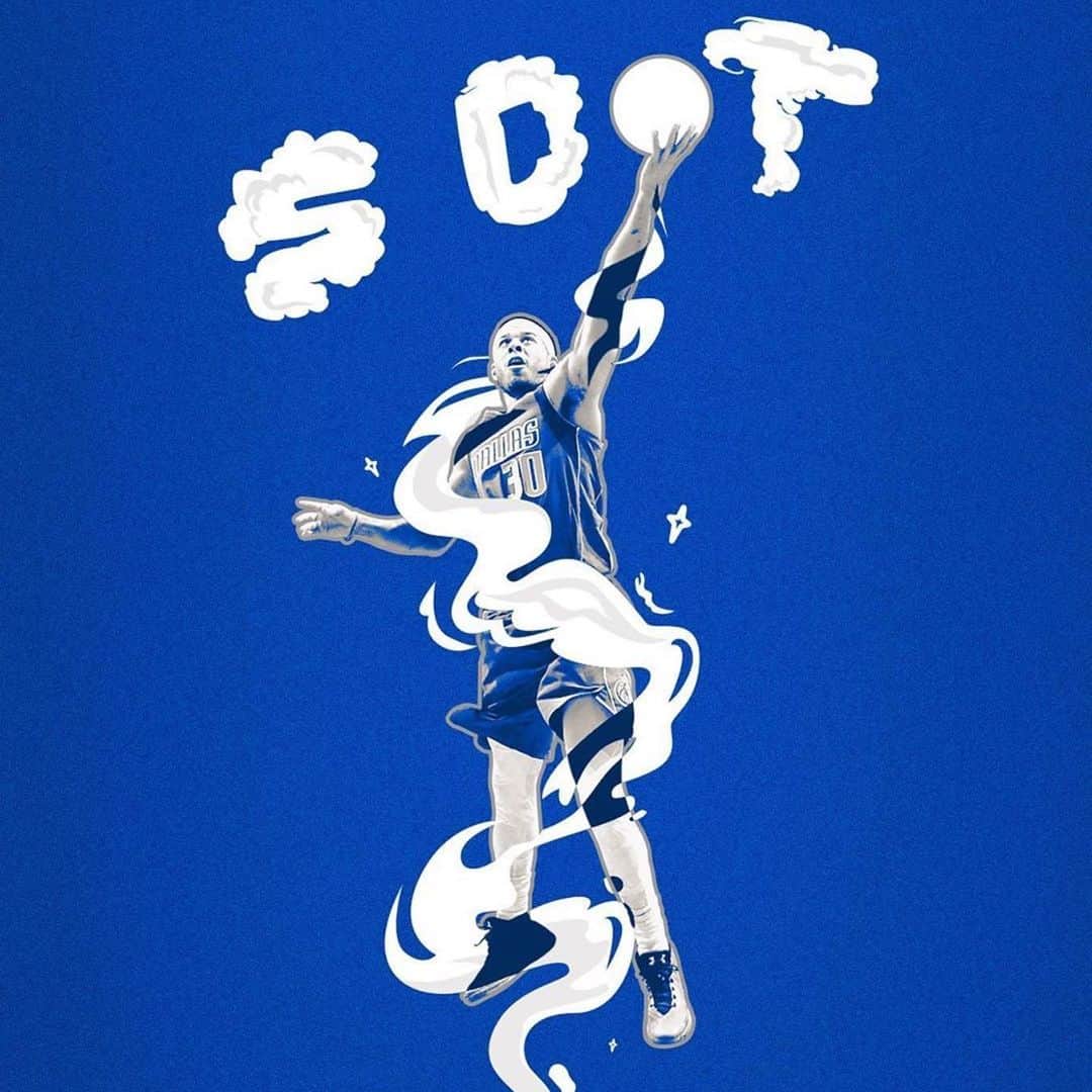 セス・カリーのインスタグラム：「Wallpaper Wednesday! ☁️ ☁️☁️」