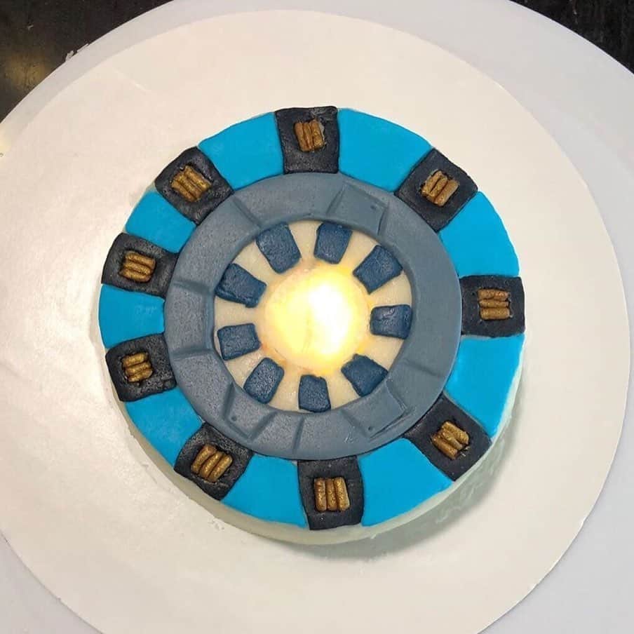 Marvel Entertainmentさんのインスタグラム写真 - (Marvel EntertainmentInstagram)「Proof that Tony Stark has a heart.  Presenting our favorite #MarvelMission: Arc Reactor submissions! 💥 See more on Marvel.com.」5月28日 8時02分 - marvel