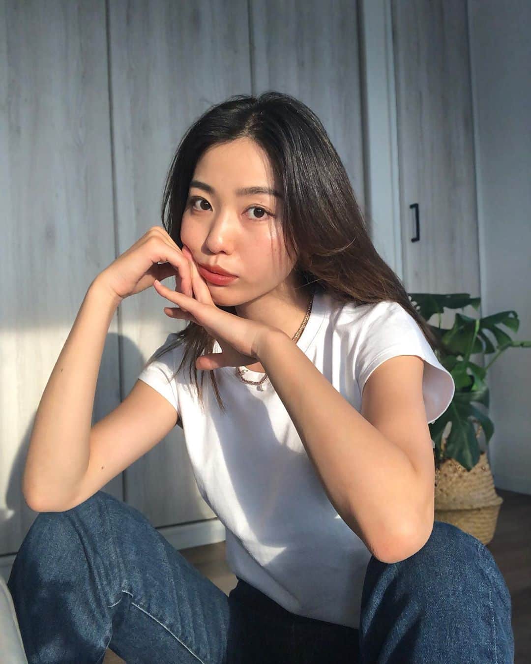 岩崎志保さんのインスタグラム写真 岩崎志保instagram 白t デニムの季節ですね この白t厚みしっかりあるし形もちょっと変わってて可愛い Uniqloginzass コットンリラックスフレンチスリーブt ユニクロtシャツ部 ユニt Tシャツコーデ Pr 5月28日 9