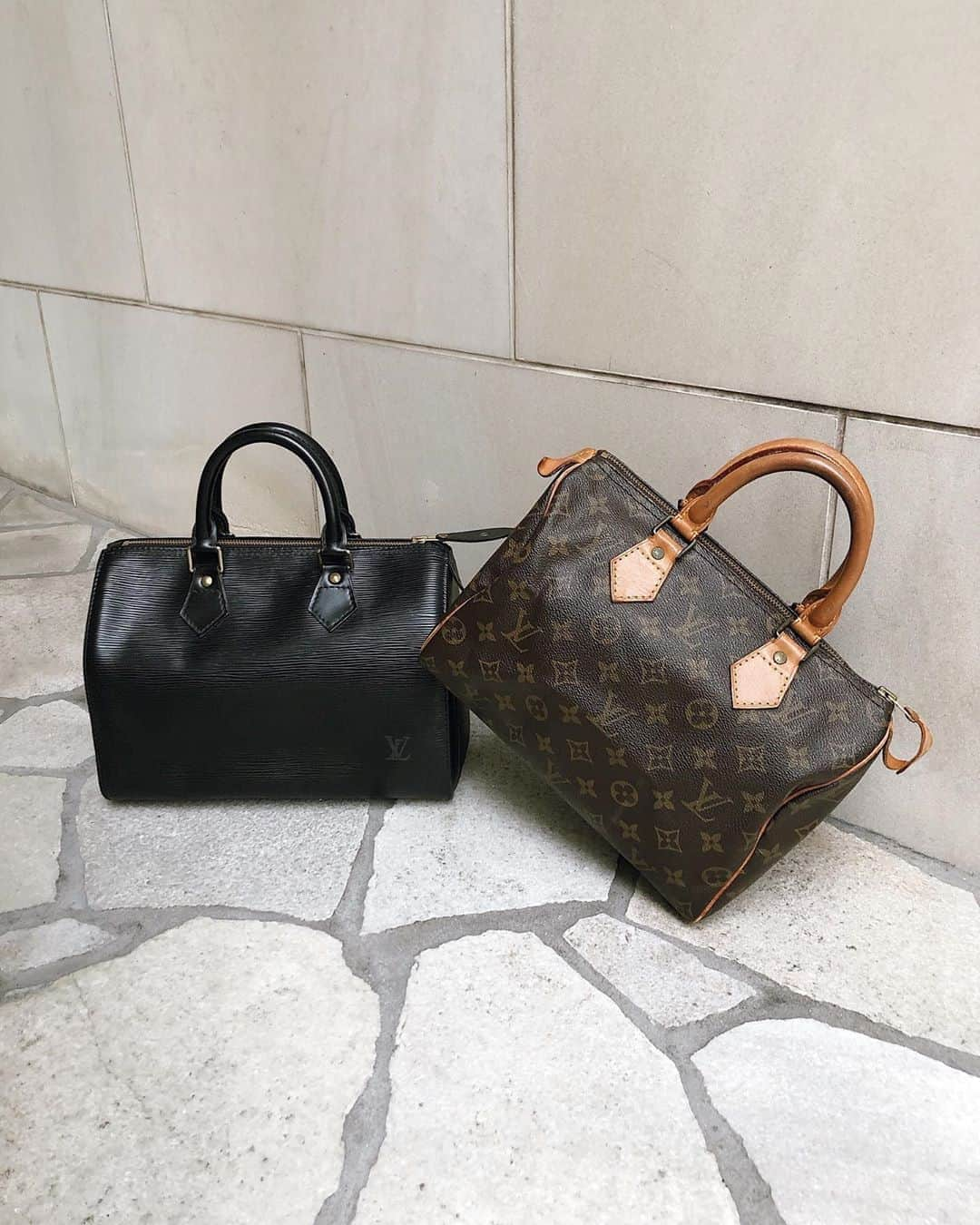 Ｈedyさんのインスタグラム写真 - (ＨedyInstagram)「【WEB掲載予定】﻿ Louis Vuitton﻿ epi speedy 25﻿ monogram speedy 25﻿ ﻿ @hedy_daikanyama  @hedy_worldwide  #vintage #vintageshop #hedy #hedy_japan #エディ #daikanyama #bag #fashion #accessory #balenciaga #louisvuitton」5月28日 10時10分 - hedy_vintage