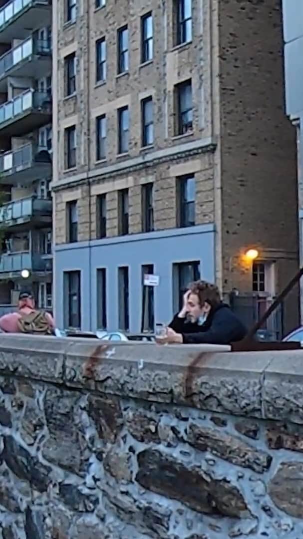 筒井心一のインスタグラム：「Filming six feet away from people what is going on in the days since March 19th 2020 when my quarantine began.  #NewYork #NYC #City #Film#Documentary #Street #StreetStyle #Quarantine #CoronaLockDown #FromSixFeet #SocialDistancing #TheWayYouWEREThatDay」