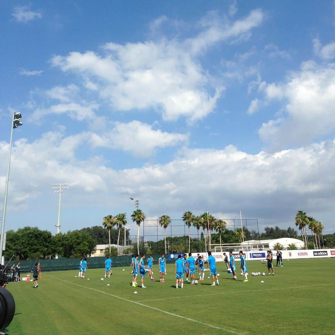 福西崇史さんのインスタグラム写真 - (福西崇史Instagram)「. 2014ブラジルW杯前のアメリカタンパ合宿の思い出✨ . コスタリカ🇨🇷とザンビア🇿🇲との親善試合⚽️ アメフトの会場🏈でサッカーの試合⚽️ さすがアメリカ🇺🇸 . いいところやった〜🏖 . #思い出 #アメリカ #タンパ #ブラジルw杯事前合宿 #温暖 #泳ぎたかった #コスタリカ #ザンビア #親善試合」5月28日 21時36分 - takashi_fukunishi