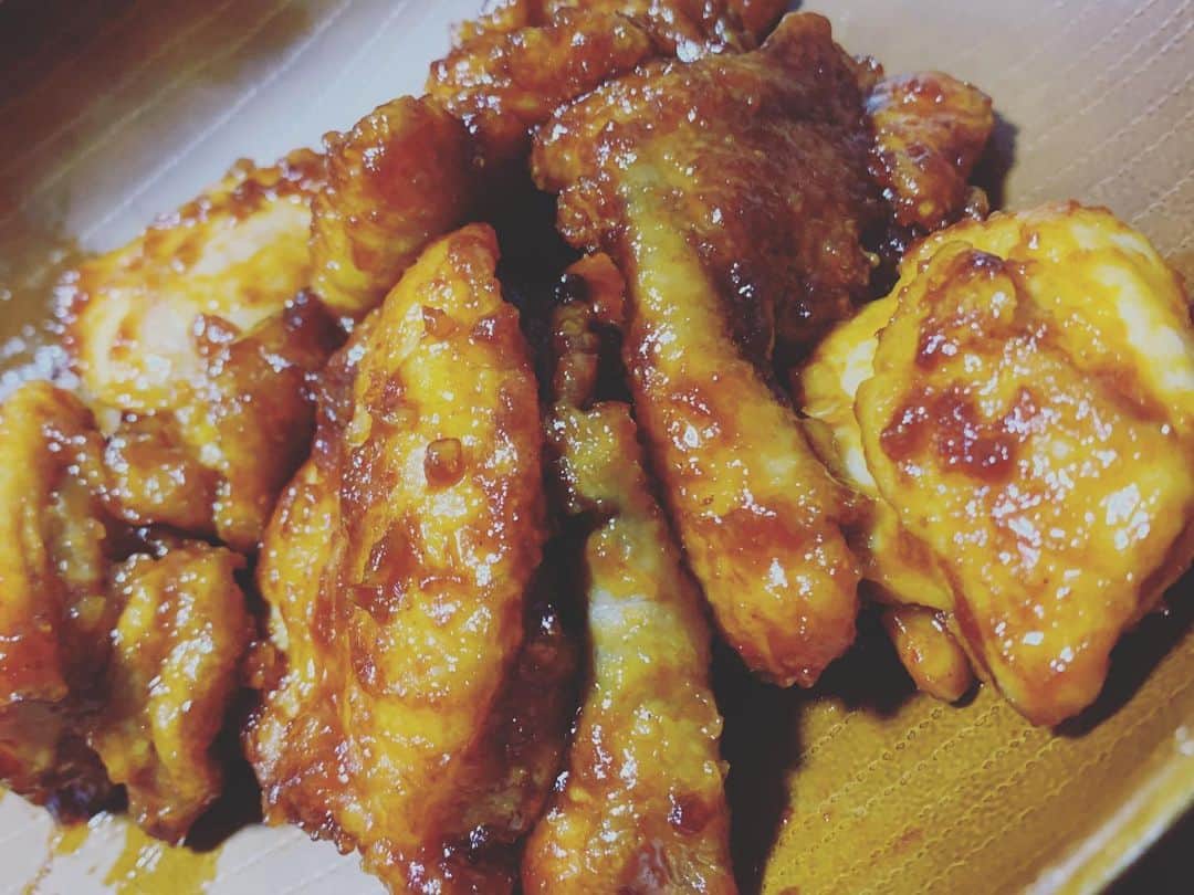 長田成哉のインスタグラム：「大好きなヤンニョムチキンを、自分で作ってみた。 #個人的な自炊の記録」