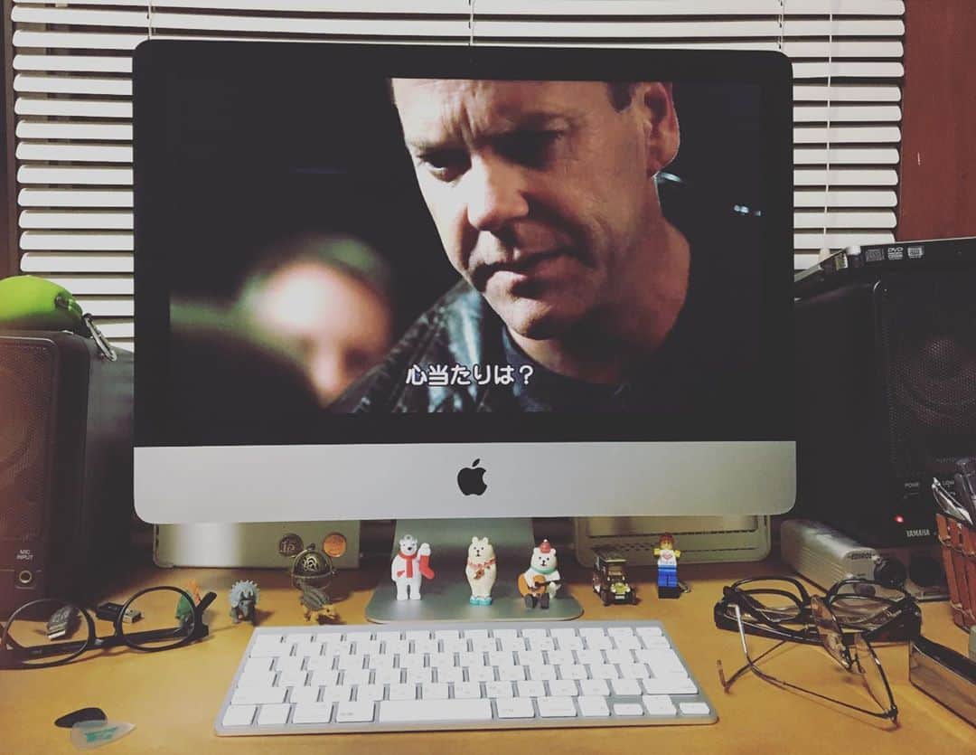 関沢圭司のインスタグラム：「iMacを買ったよ！ 中古😁でもめっちゃ快適！ 画面が大きいといいねー ドラマも見やすい🙆‍♂️ #2013imac 全然使えるよ〜」