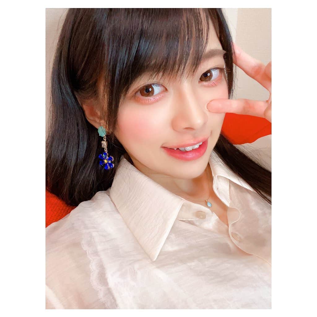 藤田いろはのインスタグラム：「﻿ talk portありがとうございました📞✨﻿ ぶいっ✌️﻿ ﻿ ﻿ ‪#藤田いろは#グラビア#gravure #japanesegirl #レースクイーン#tokyo  #l4l #aziangirl  #ビジョビ #模特 #뷰티스타그램 #셀카  #cosplay #黒髪ロング #liquem #agete」