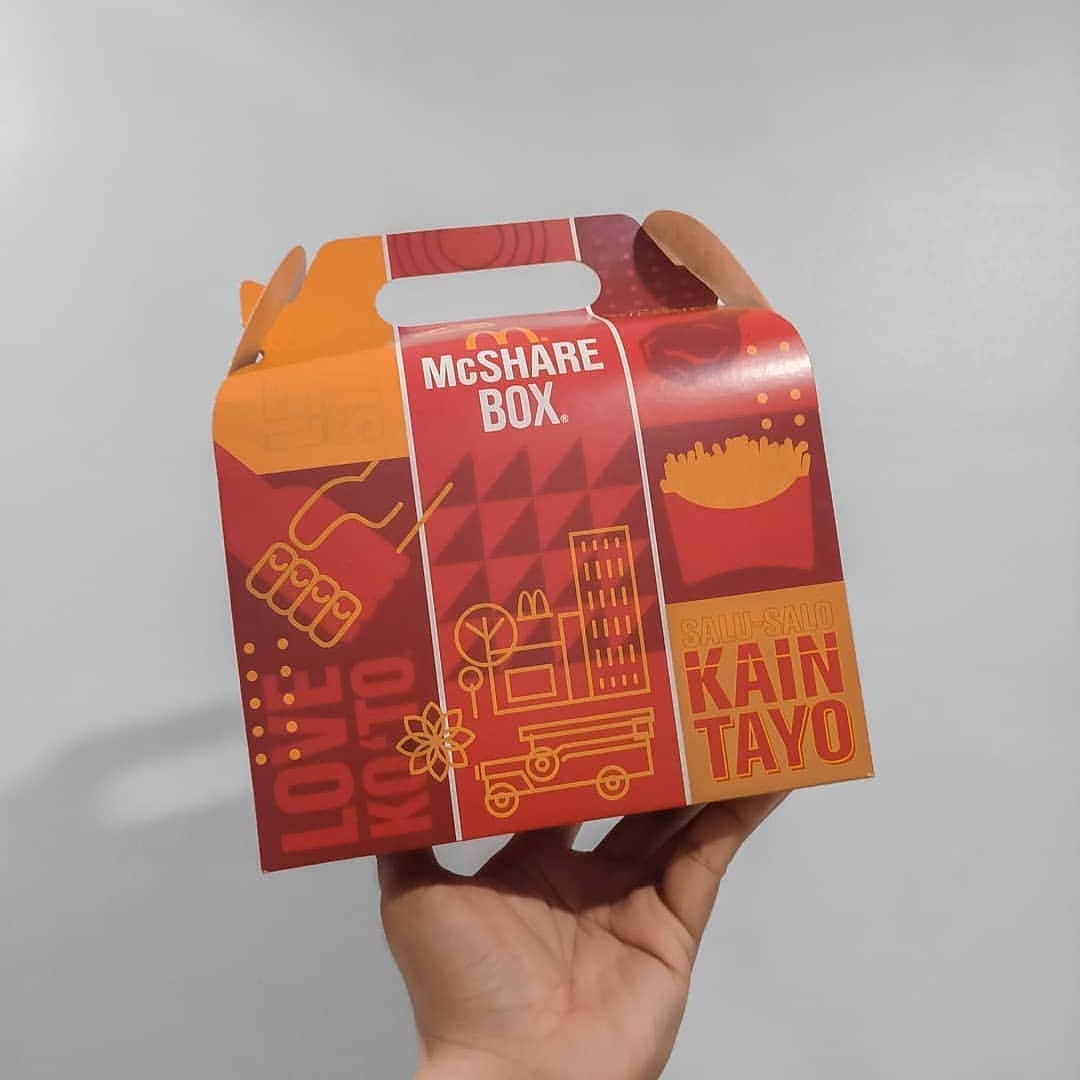 McDonald's Philippinesのインスタグラム：「Yes, we miss you too. Have a McShare Box delivered via McDelivery just like what @thisisaxkevin did! 😉」