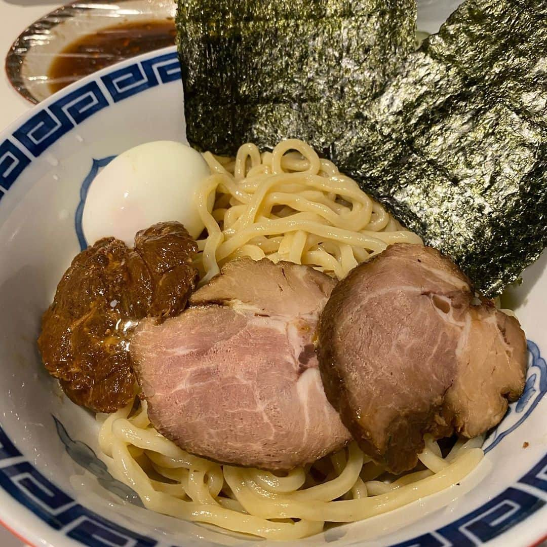 宮川大輔さんのインスタグラム写真 - (宮川大輔Instagram)「#お昼はつけ麺 #スーパーで売ってる #とみ田のつけ麺 #うま〜い！ #昨晩の串カツの残りも #腹パンパン」5月28日 14時14分 - miyagawadai