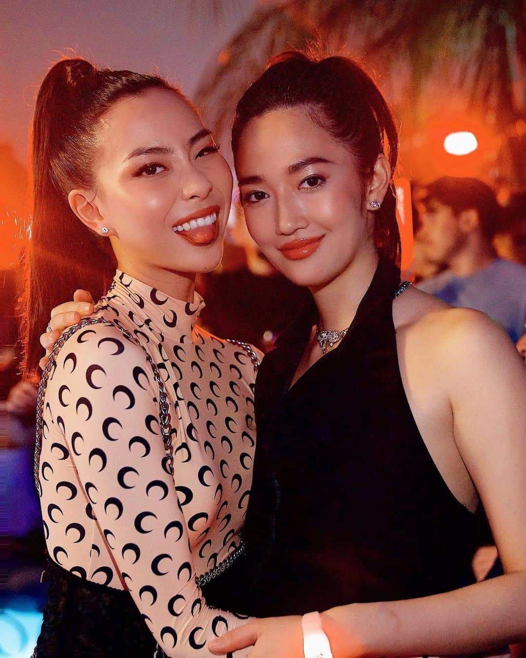 ソニアのインスタグラム：「Happy birthday to one of my dearest friends @karisakaleido ✨🌷🦋🔮 Thank you for being a part of my life and for always being so supportive and caring! Whether it’s work or a party... we always seem to have lots of spontaneous fun till the A.M 🤣 Can’t wait for a proper Powerpuff girls reunion!  Love, Sonzz ♥️」