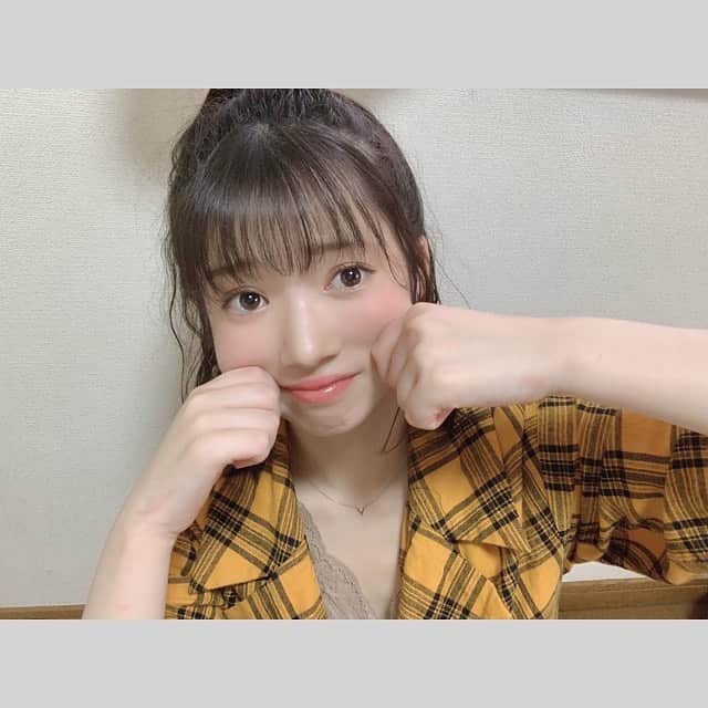 山岸理子のインスタグラム：「* 写真撮ってて疲れた結果がこちら↑ はい。遊びました🙄 笑う練習してたってことにしとこっ🤫 ・ ・ ・ ・ #tsubaki_factory #山岸理子 #自撮り #難しいぜ #9枚も遊ぶな #載せすぎた #いつも #最終的に #こうなる 🥰」