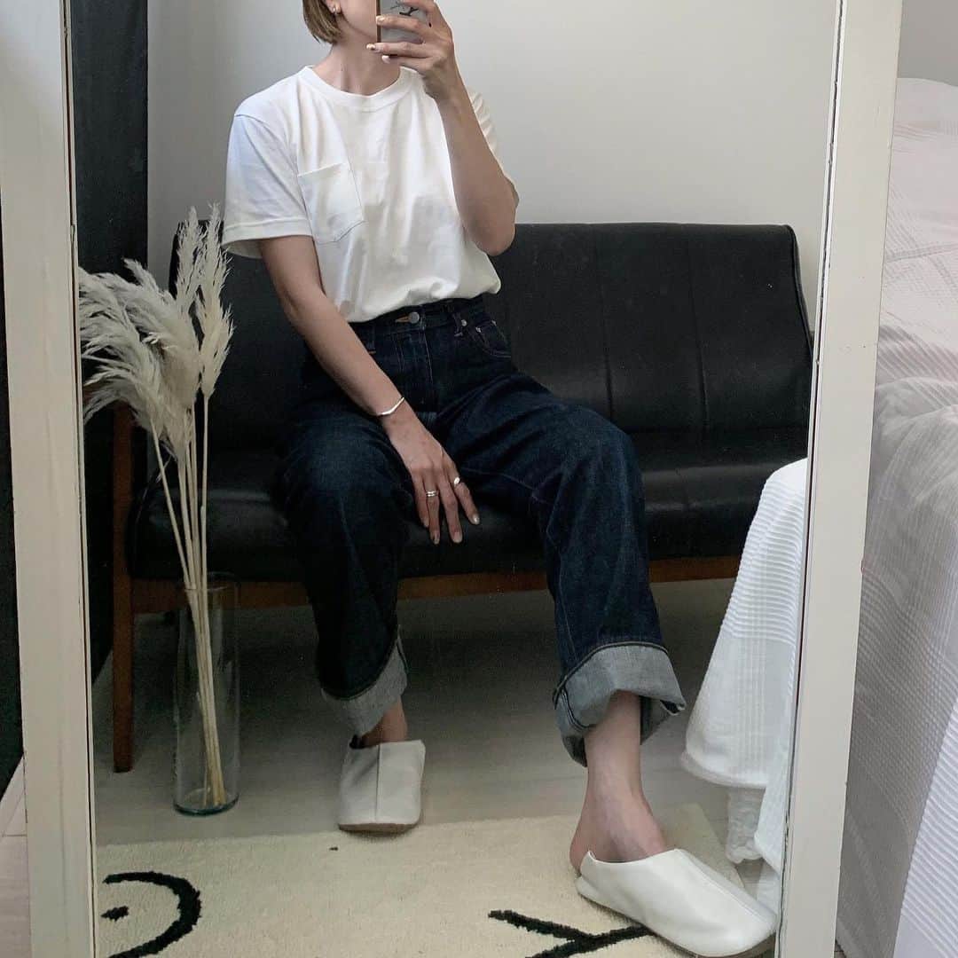 Mie Kawanoのインスタグラム：「肌ざわりがよくて着やすい @petitbateau_jp のTシャツは１つは持っていたい♪ これからの季節におすすめ♡  #PR #プチバトー #petitbateau #プチバトーT #ユニセックスT #ポケットT」