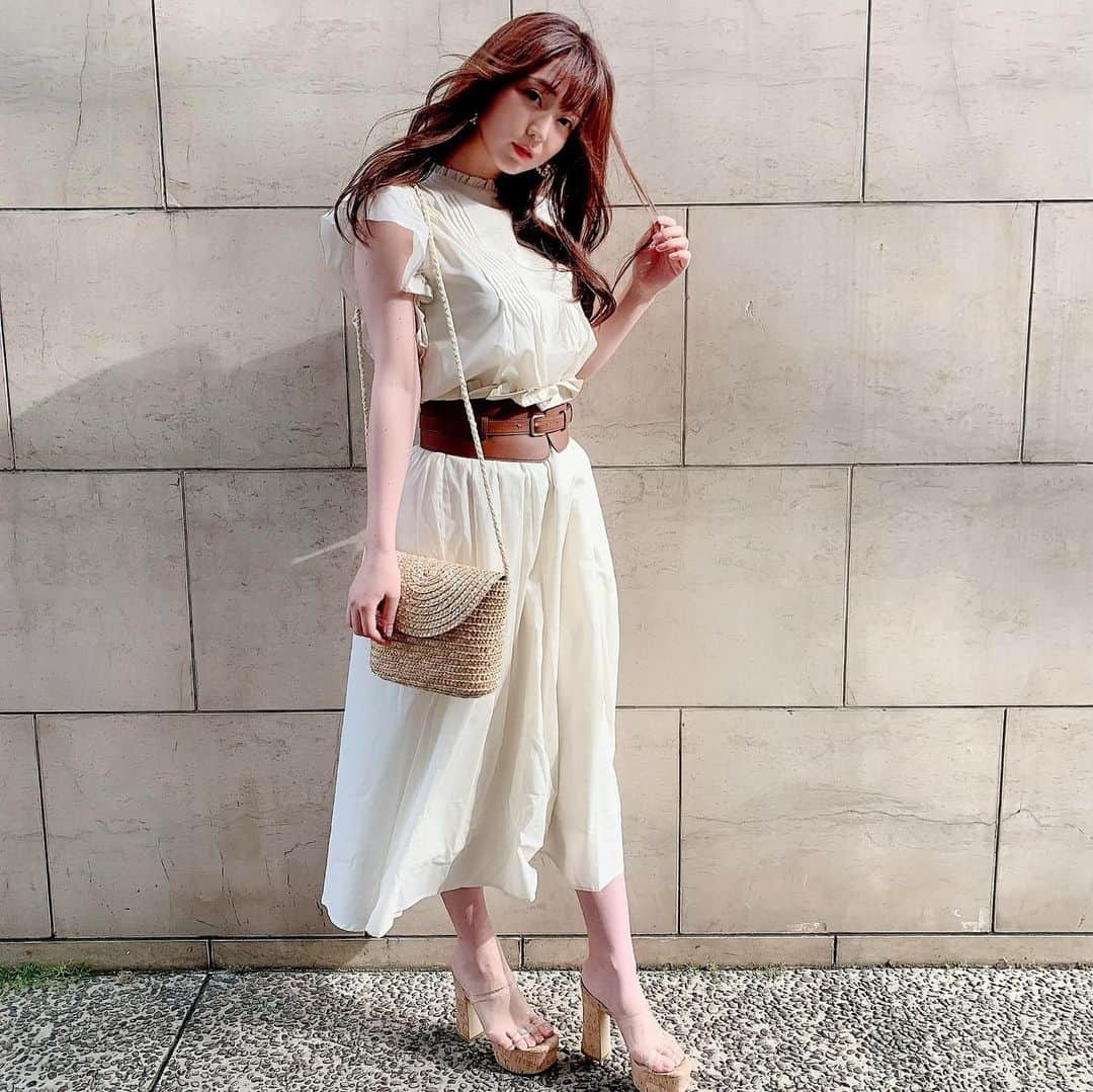 堀尾実咲のインスタグラム：「@drwcys_official 👗 ・ ・‪ ‪このお洋服はトップスとスカート別々なんだけど、セットアップで着てワンピっぽくしてみたよお🐰💕‬ #fashion #cordinate #portrait #drwcys」