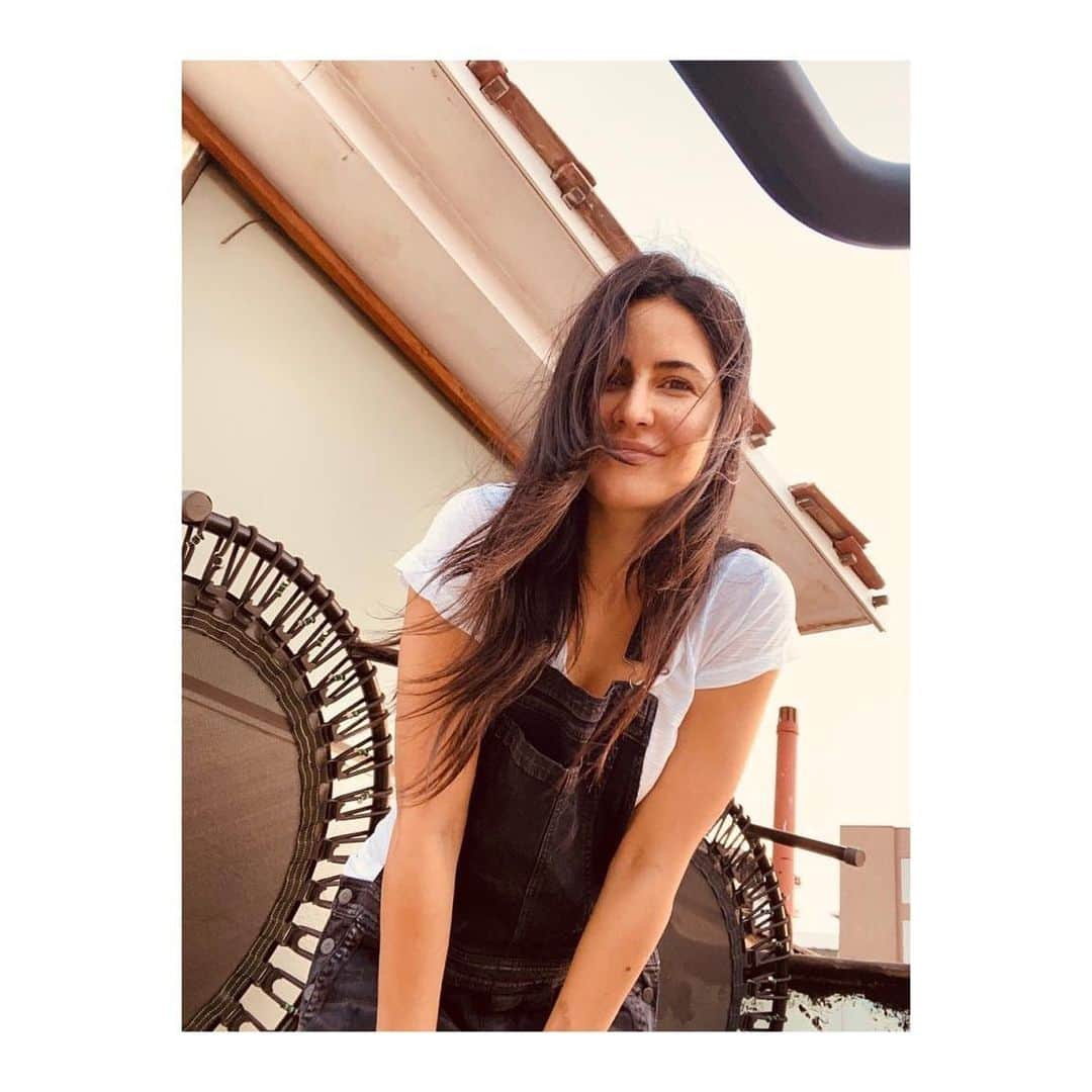 カトリーナ・カイフさんのインスタグラム写真 - (カトリーナ・カイフInstagram)「😺」5月28日 17時53分 - katrinakaif