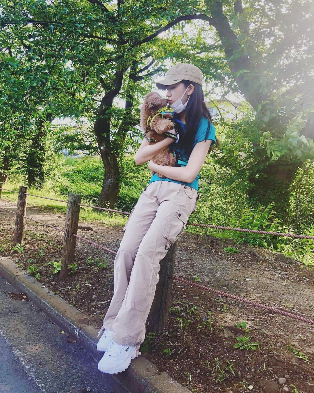 石井萌々果のインスタグラム：「モカちゃんと😘TikTok毎日更新してるので見て下さい♡」