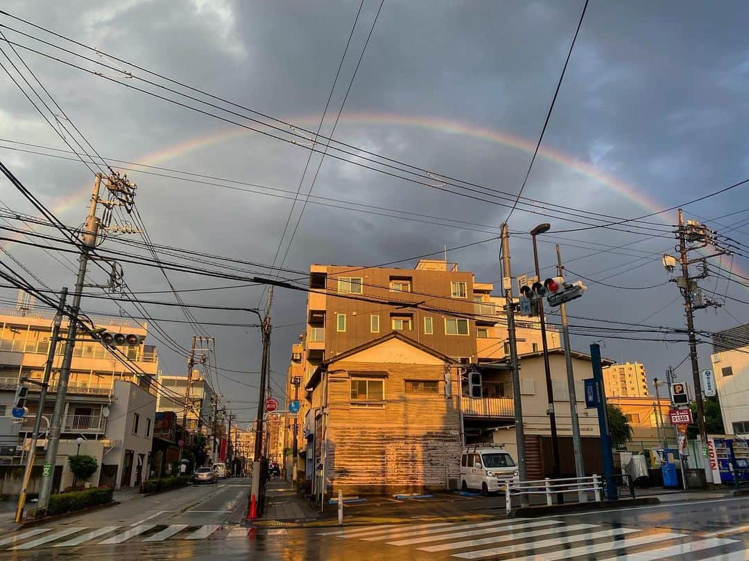 東京DANDYのインスタグラム：「The heavens above Tokyo right now reminding us to give thanks to everyone working hard to keep us safe throughout this unprecedented crisis. Thank you 🙇」