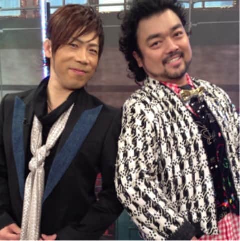 火口秀幸のインスタグラム：「30年来の　お付き合い  #先輩 #パパイヤ鈴木　さん ありがとうございます 感謝です  youtu.be/myHf3aALWjQ  #嵐にしやがれ　#嵐 #HiguchiDanceStudio #クラウドファンディング」