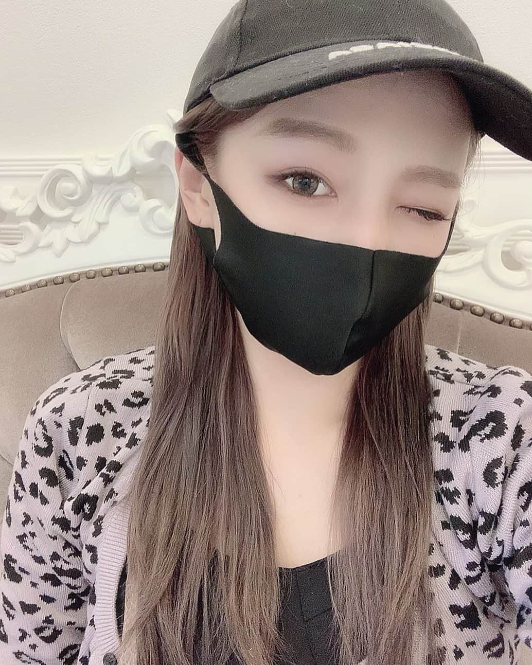 鈴木ユリアのインスタグラム：「. 😈」