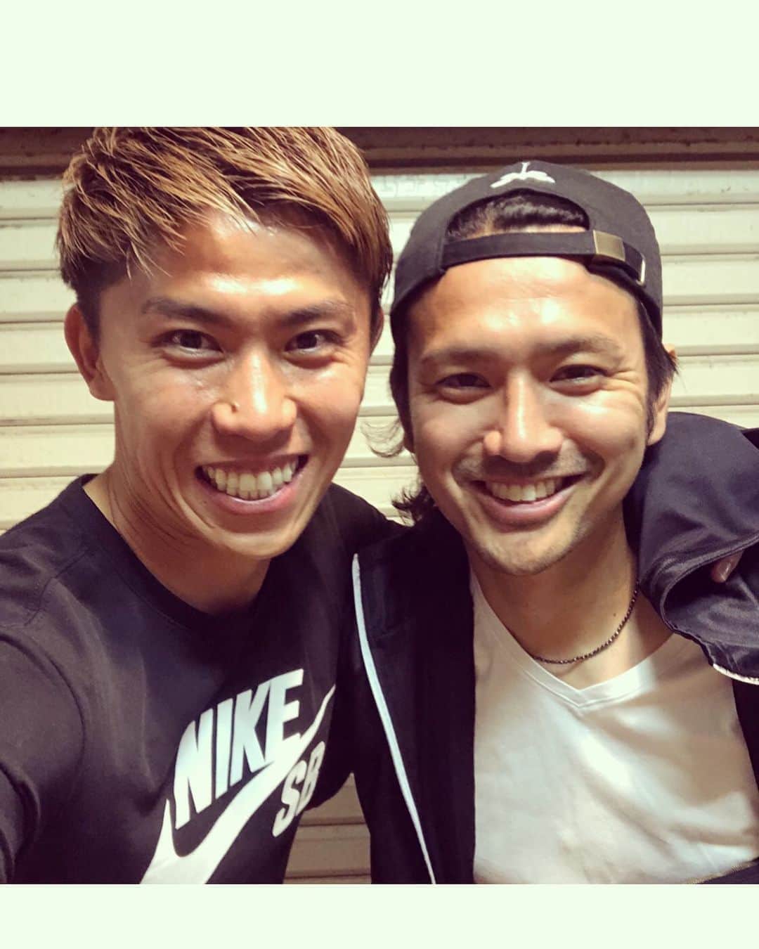 太田宏介のインスタグラム：「『つ、ついに！』 僕が清水にいた頃からとてもお世話になっている先輩、岩下敬輔選手がついにInstagramを始めました！ 「SNSとかやんねーから！」 って言っていたような言ってなかったような…🙄 これからの更新が楽しみだ！ @iwashita924keisuke  #サガン鳥栖  #岩下敬輔  #大好きな兄貴」