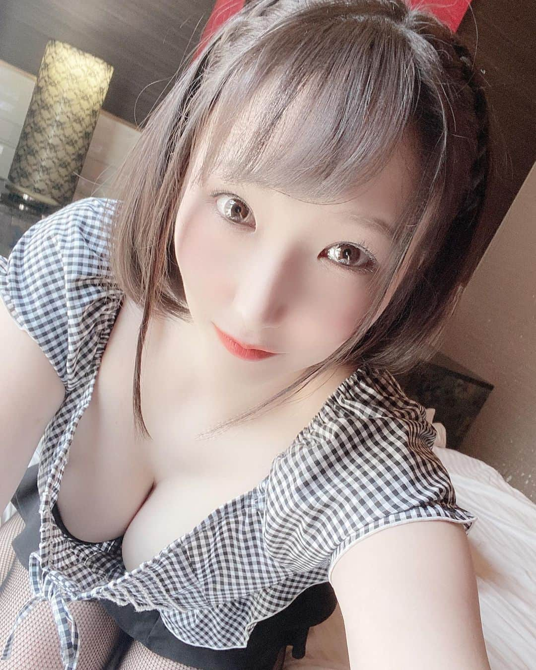 神木まほろのインスタグラム：「🐶 #av女優 #神木まほろ #彼女感 #彼女目線 #お写んぽ #エロかわ #セクシー#sexy#フェチ #ちらり#あざとい #あざとい系女子 #エロ可愛い #エロスタグラム #妹子 #正妹 #性感内衣 #twitter #instagram #followｍe #follow #japanesegirl #カメラマンさんと繋がりたい   🐥Twitterもフォローしてね▶︎▶︎▶︎@kamikimahoro」