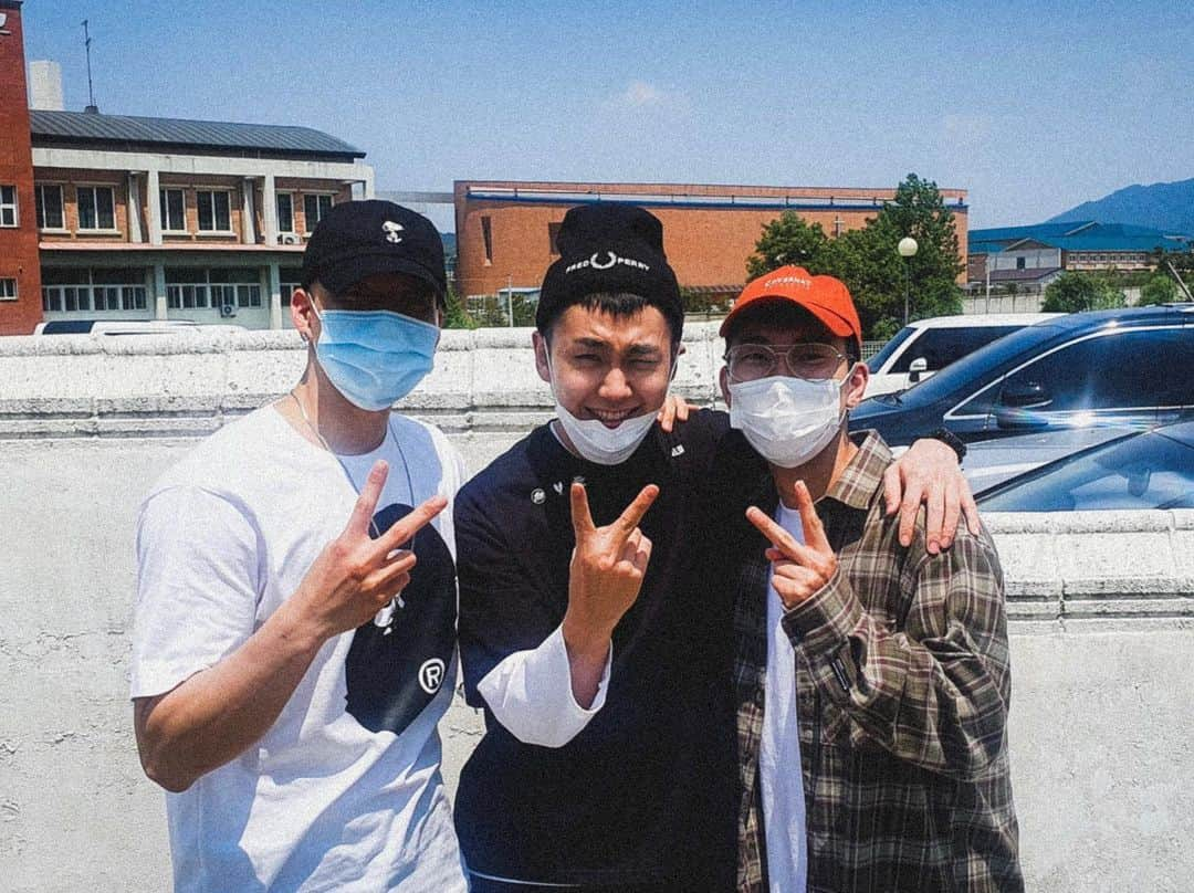 プニエル さんのインスタグラム写真 - (プニエル Instagram)「Last member has gone to the military. Now all we can do is wait. Be safe and healthy! Don’t get hurt!!! 마지막 멤버도 이제 군대. 이제 우리가 할수있는건 기다리기. 건강 하고 안전하게! 다치지마!」5月28日 19時46分 - btobpeniel