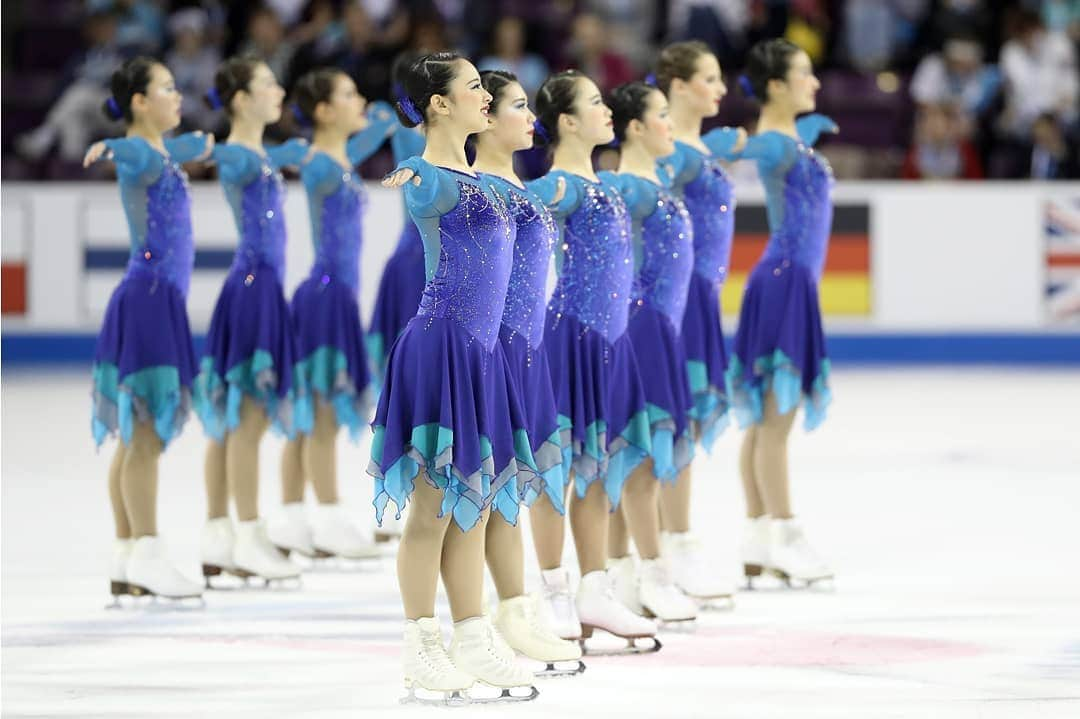 ISUグランプリシリーズさんのインスタグラム写真 - (ISUグランプリシリーズInstagram)「📺 Today we will live stream the Free Skating from the ISU World Synchronized Skating Championships of 2017! Check the link in our stories to watch now!  #SynchroSkating」5月28日 20時09分 - isufigureskating_x