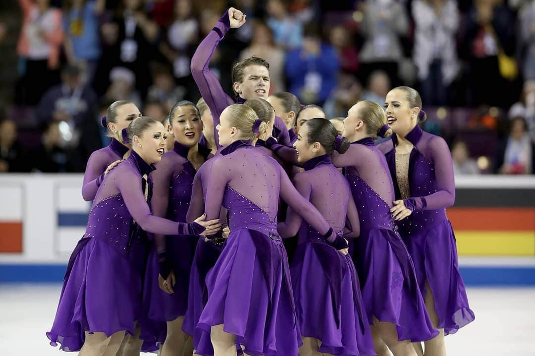 ISUグランプリシリーズさんのインスタグラム写真 - (ISUグランプリシリーズInstagram)「📺 Today we will live stream the Free Skating from the ISU World Synchronized Skating Championships of 2017! Check the link in our stories to watch now!  #SynchroSkating」5月28日 20時09分 - isufigureskating_x