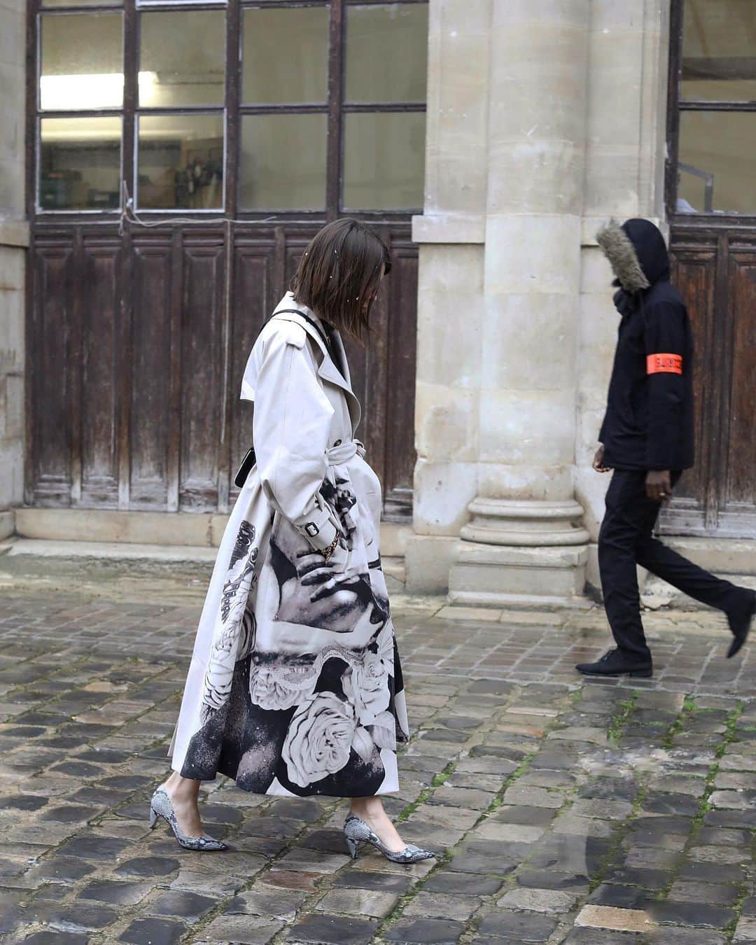 Lee Oliveiraのインスタグラム：「2nd March 2020 École Nationale Supérieure des Beaux-Arts, Paris . . . . . #pfw #streetphotography #streetstyle #mode #style」