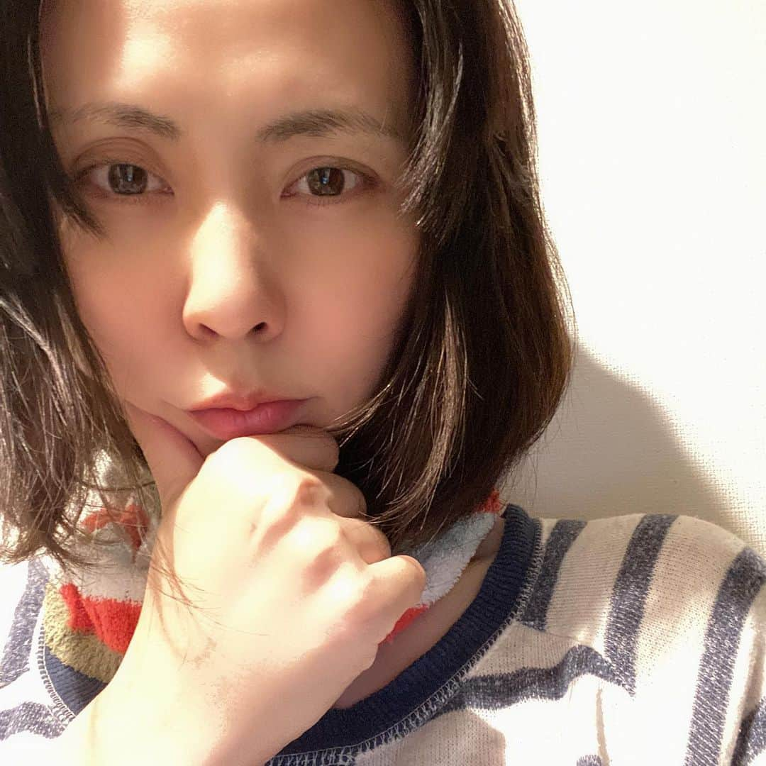 緒月遠麻さんのインスタグラム写真 - (緒月遠麻Instagram)「☺︎ んーー？？ こりゃ 本日は 片目が4重だね~🤔 #👀 #幅広  オヅキ 最強に眠い時は 5重になりますの👀♡ #個人情報 #おほほのほ」5月28日 20時34分 - toma_ozuki