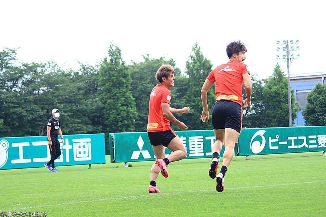 橋岡大樹のインスタグラム：「トレーニング再開 サッカーを出来る喜び ここから再開までもっと良いコンディションに👍  #トレーニング再開  #サッカーを出来る喜び #当たり前の環境じゃない  #めちゃめちゃ楽しそうな写真」