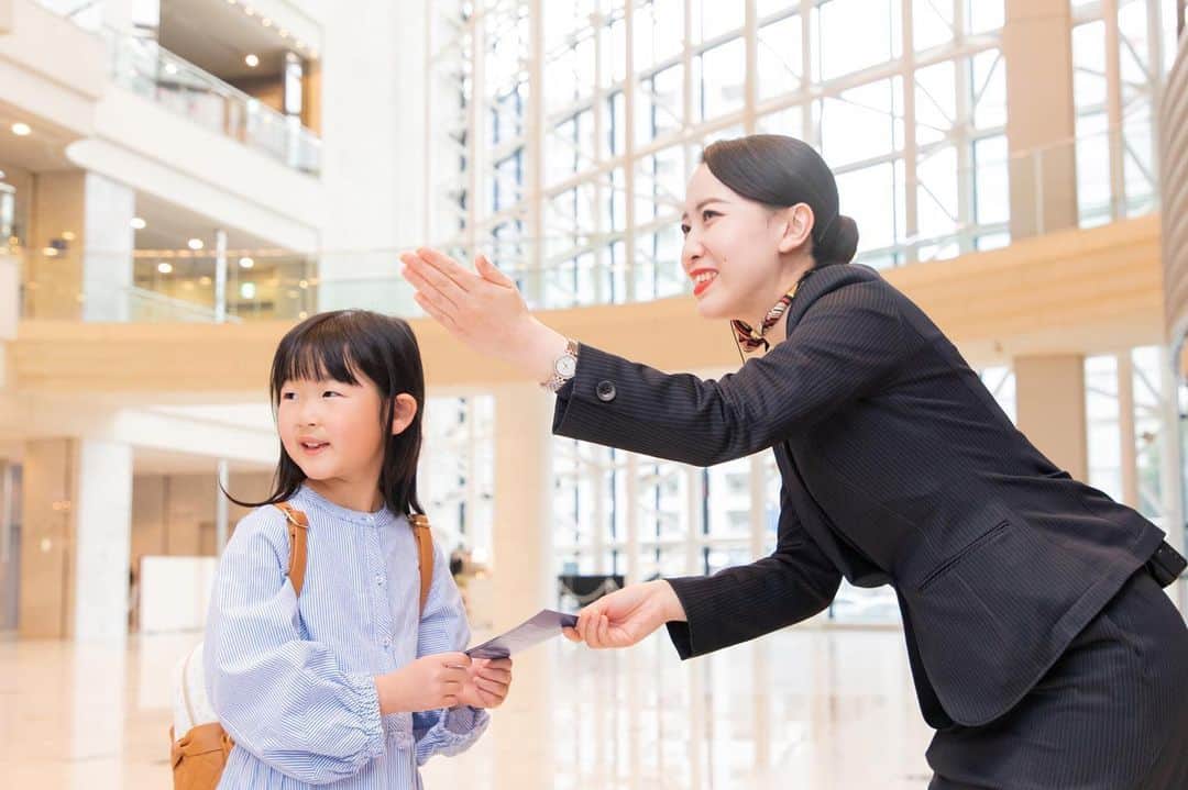 新横浜プリンスホテルのインスタグラム：「. 【営業再開のお知らせ】 新横浜プリンスホテルでは、新型コロナウイルス感染拡大防止のため、臨時休業をしておりましたが、政府の緊急事態宣言解除や需要動向を鑑み、6/1(月)より営業を再開いたします。 営業再開にあたり、お客さまならびに従業員の健康と安全を第一に考え、またお客さまが安心してご滞在していただけるよう、「新型コロナウイルス感染症 感染拡大防止ガイドライン」を策定し、感染拡大防止の対策を徹底してまいります。 当面の間は縮小営業とし、営業内容の変更等につきましては随時 Web サイトにてご案内してまいります。大変ご迷惑をお掛けいたしますが、今後も状況を注視し、お客さまが安心してお過ごしいただけますよう努めてまいりますので、何卒ご理解をいただき、今後とも弊社施設をご愛顧賜りますようお願い申しあげます。 . . 【 Notice of Hotel Reopening 】 In the light of the COVID-19 pandemic,  Shin Yokohama Prince Hotel has temporarily suspended normal operations, but following the lifting of the state of emergency in Japan, we have decided to resume operations from June 1, 2020. In the doing so, we are committed to implement enhanced precautionary measures as the safety and well-being of our guests and employees is always our top priority. We wish you continued good health, safety and well-being, and look forward to welcoming you.」
