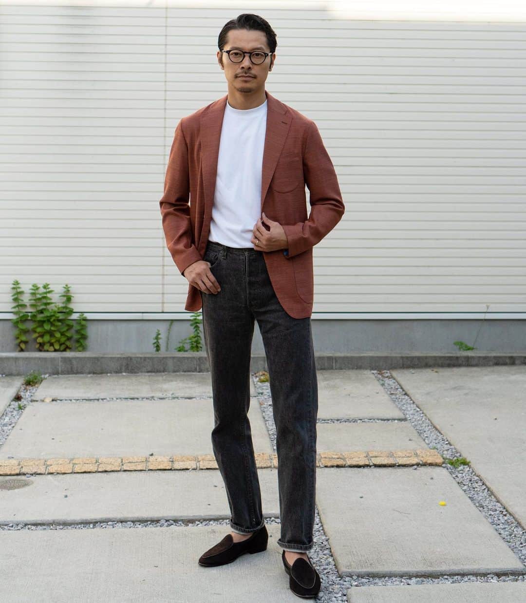 高田朋佳のインスタグラム：「“ @sacco.italy Style Day1”  #keepstylish ———————————————————————— #sacco #saccoitaly  #takadachannel #youtuber #onlyone #newcolonialstyle #jetset #singapore #luxuryresort #colonyclothing #singaporelife #singaporestyle  #lifestyle #fashion #mensfashions #dapper #igfashion #sprezzatura」