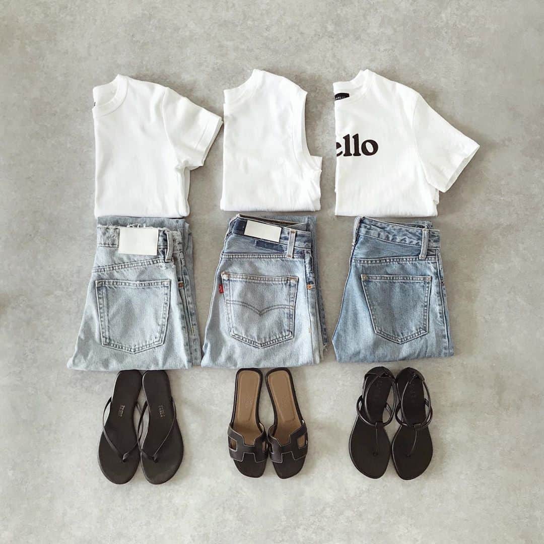のインスタグラム：「:﻿ 同じカラーでも…﻿ バリエーションは楽しめる☺️👌﻿ ﻿ ﻿ ﻿ #バリエーションの呪い#モノトーン#制服化﻿ #シンプル#ベーシック#断捨離#整理整頓」