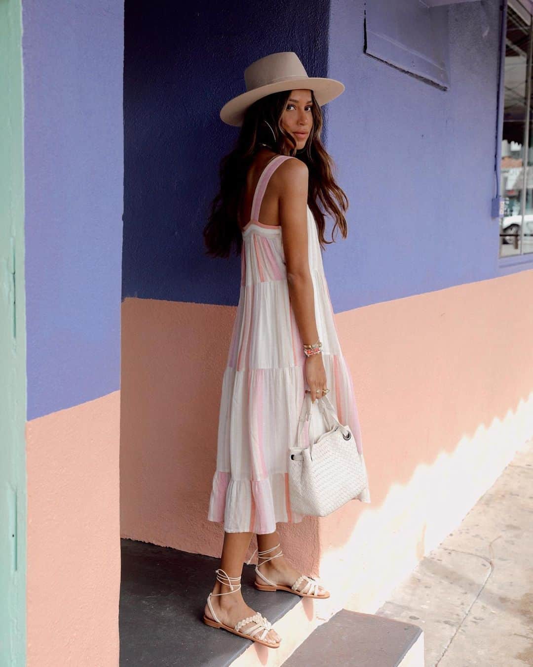 ジュリー・サリニャーナさんのインスタグラム写真 - (ジュリー・サリニャーナInstagram)「Pretty pastels in this cute @rails dress! 💕 #railsgirl #railsambassador」5月29日 7時01分 - sincerelyjules