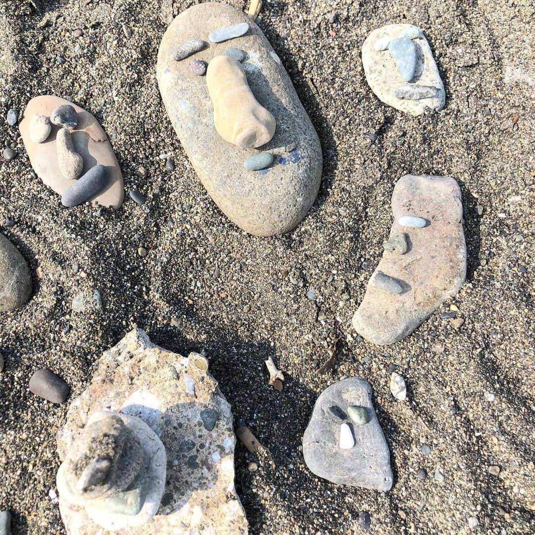 SILVAさんのインスタグラム写真 - (SILVAInstagram)「Sand Art  By my partner and daughter ❤️ #family  #湘南  #sandart」5月28日 23時15分 - silva_official_insta
