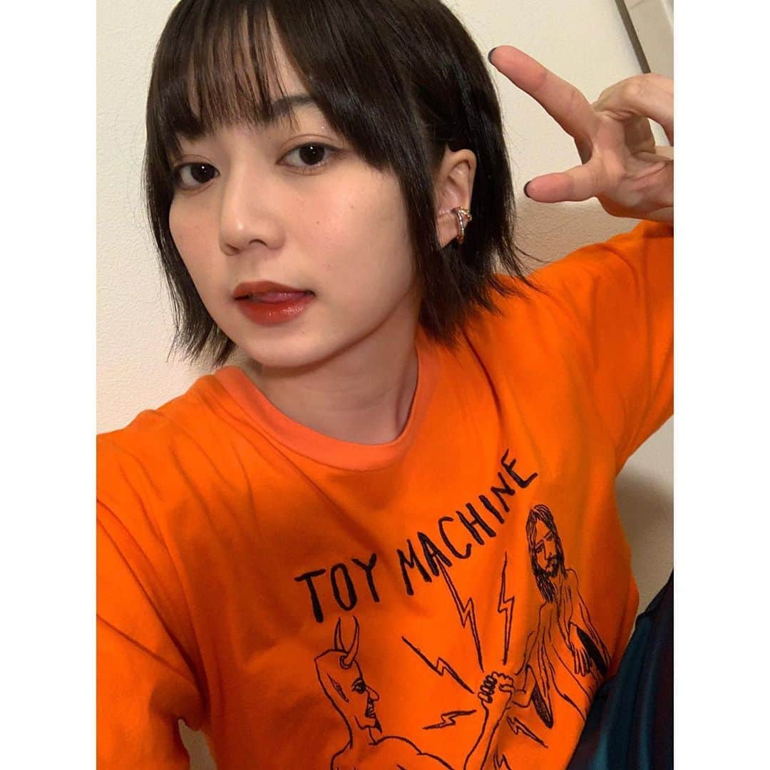 安本彩花さんのインスタグラム写真 - (安本彩花Instagram)「自撮り載せるの久しぶり。  #イヤーカフ　よい！ 痛くないしつけてるの忘れられるし私心地がよい！  あとよかったら早く髪が伸びる方法知ってる人 カムヒヤーって感じです！私に教えて〜 ここがあとちょっと伸びてくれたら、、、 髪型ってちょっとの差が、、、ですよね〜」5月28日 23時28分 - yasumoto_ayaka_official