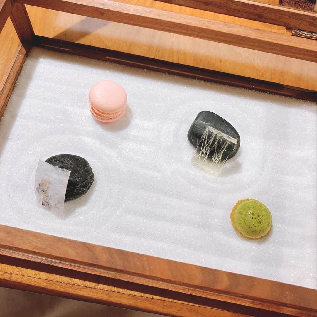 柳下毅一郎さんのインスタグラム写真 - (柳下毅一郎Instagram)「Quarantine 明け、どうせなら最高の店にと思って行ってきた。満足感ハンパない。#セララバアド #celaravird」5月28日 23時39分 - garth_y