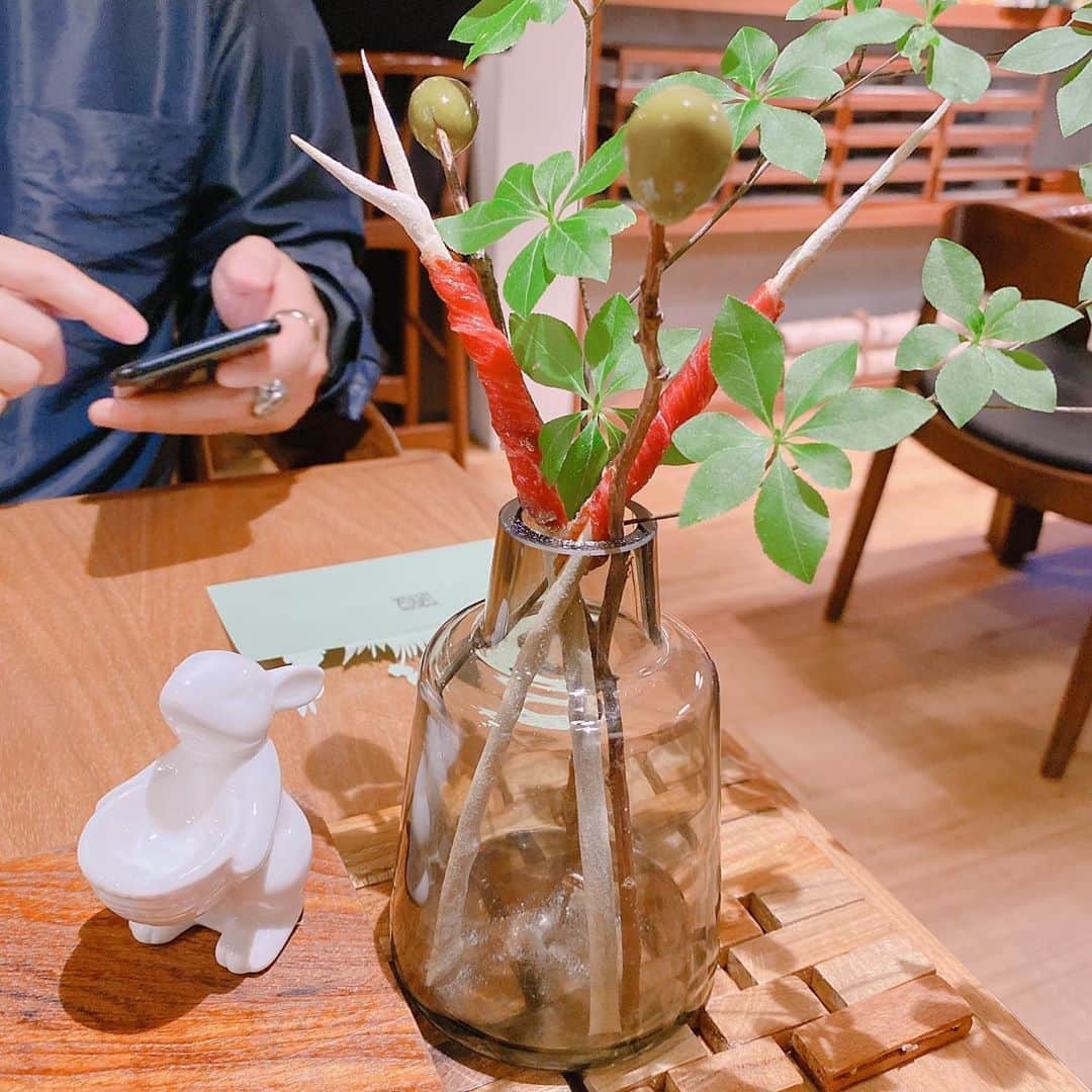 柳下毅一郎さんのインスタグラム写真 - (柳下毅一郎Instagram)「Quarantine 明け、どうせなら最高の店にと思って行ってきた。満足感ハンパない。#セララバアド #celaravird」5月28日 23時39分 - garth_y