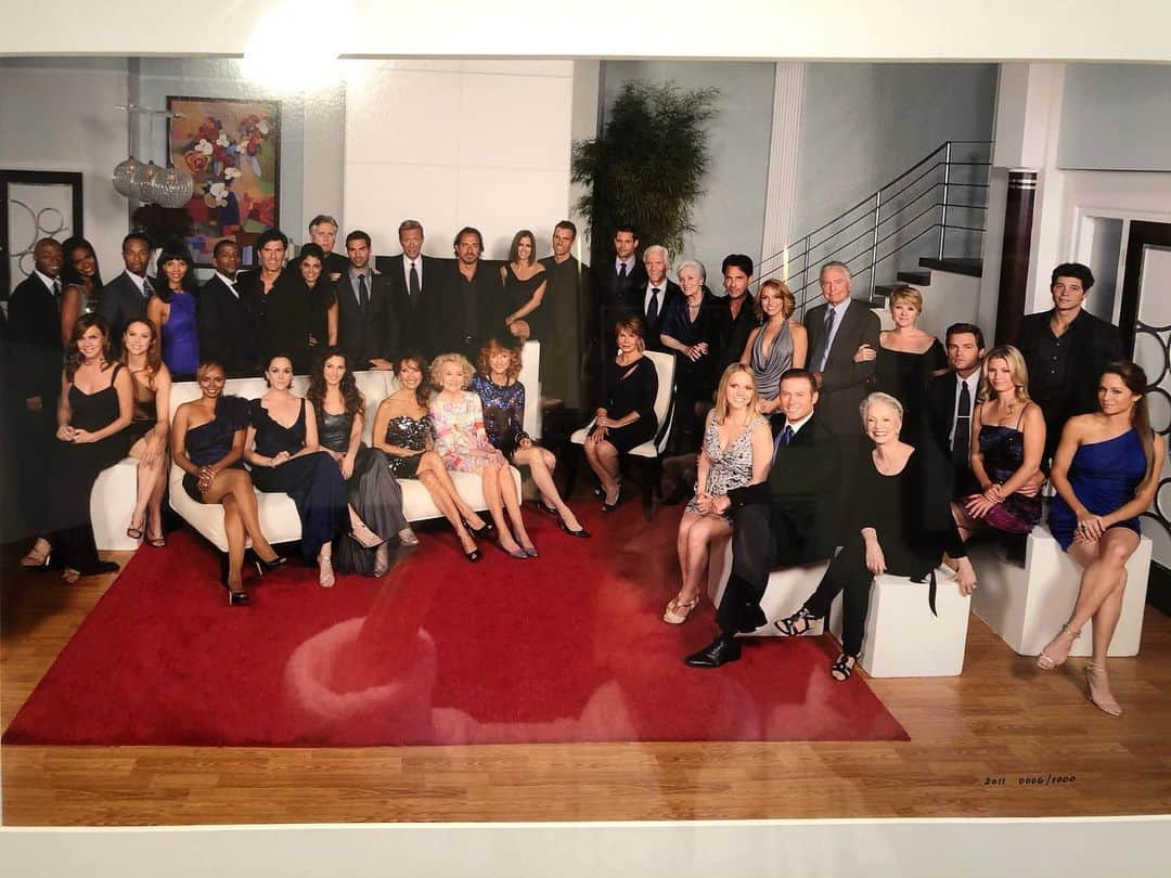 スーザン・ルッチさんのインスタグラム写真 - (スーザン・ルッチInstagram)「Throwback Thursday—our last day on the set of All My Children😞  Enjoy the wonderful AMC reunion all this week on @EW.com@ and  @PeopleTV.com 👍👍👍👍💃🏽💃🏽💃🏽💃🏽」5月28日 23時40分 - therealsusanlucci