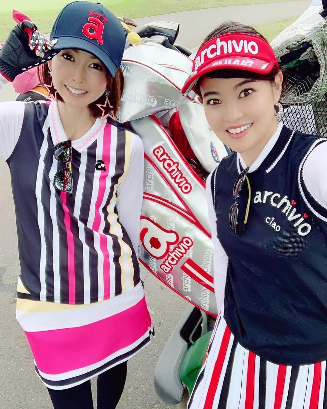 のインスタグラム：「明日5／29 Friday 21:00〜❥❥❥❥❥❥❥❥❥❥❥❥❥ 宮崎宣子ちゃんとインスタライブ❥生配信します✨ @miyazaki_nobuko  良かったら私たちと一緒にお話ししましょう〜♫お待ちしています〜 😉よろしくお願いします😋  #インスタライブ  #明日21時  #宮崎宣子ちゃんとコラボ  #一緒にお話しましょ  #ゴルフ女子 #golf #golfstagram  #golfgirl  #golfwear  #archivio #アルチビオコーデ  #eyevol  #eyevoltokyostore  #ゴルフウェア #ゴルフコーデ #ごるふ女子  #女子アナゴルファー  #ゴルフ好き  #reinagolf」