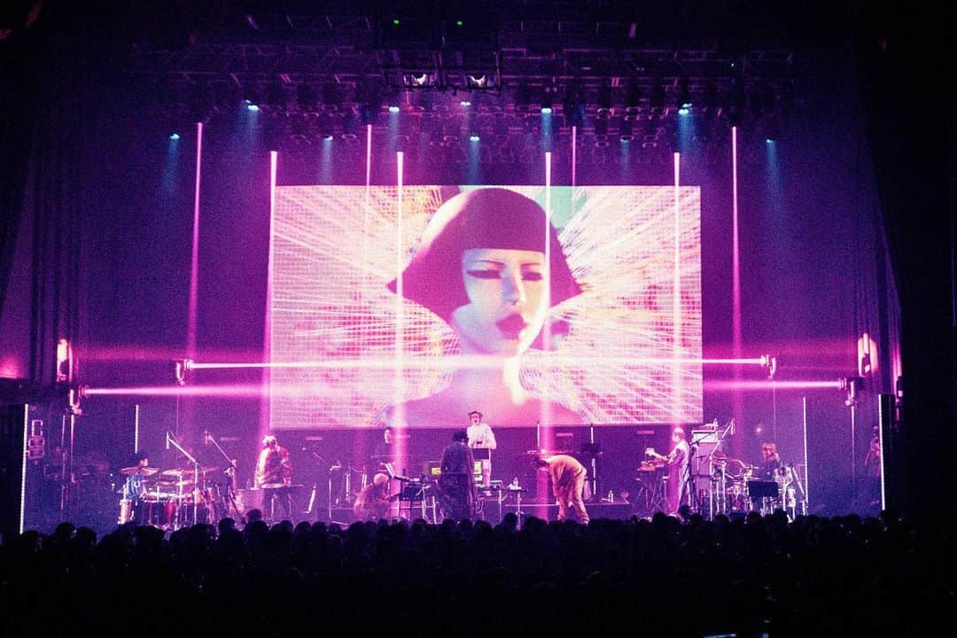 millennium paradeさんのインスタグラム写真 - (millennium paradeInstagram)「#TBT to our show at STUDIO COAST. Have you seen the live video of #Flywithme yet? ⠀ Link in bio to watch 📺」5月28日 23時42分 - mllnnmprd